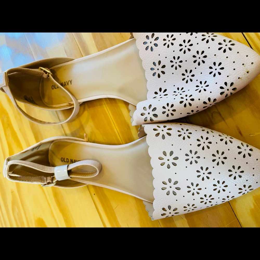 Ballet Flats. Size 9. Never worn! Old Navy